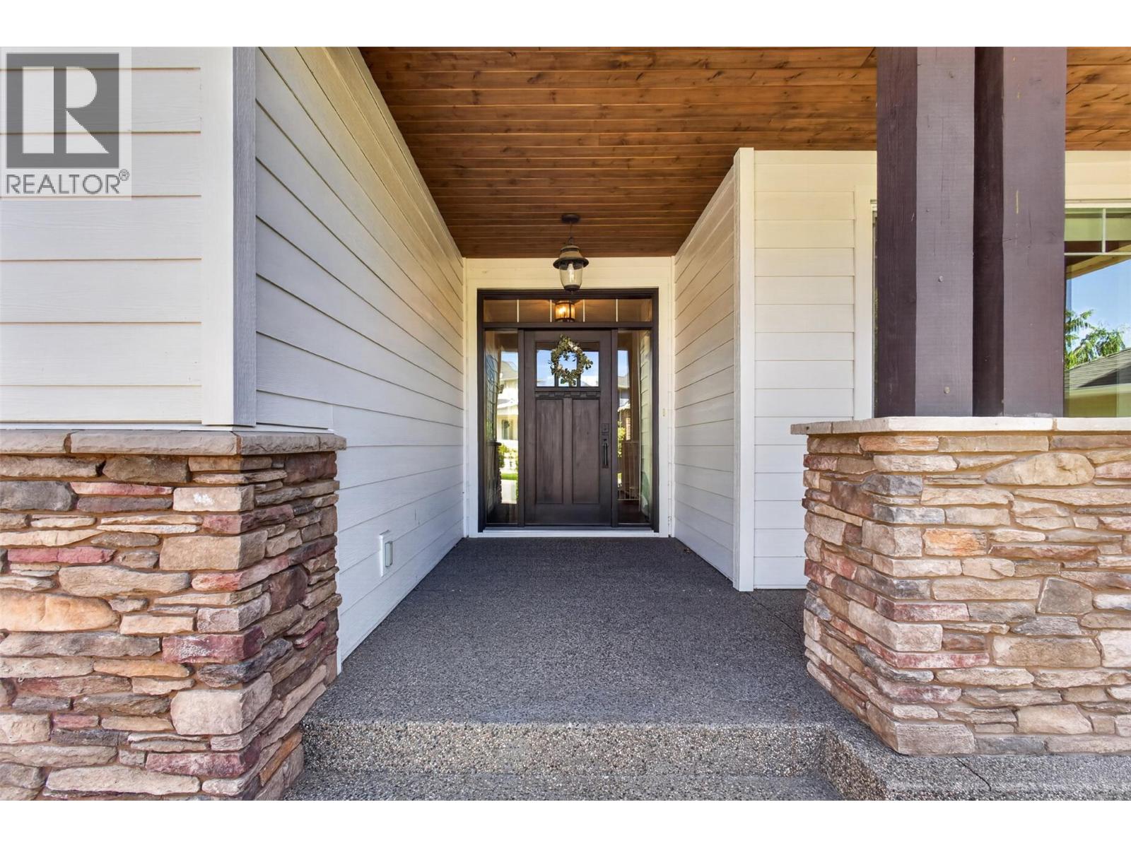 5507 Lee Lane, Kelowna, British Columbia  V1W 5H2 - Photo 2 - 10395798