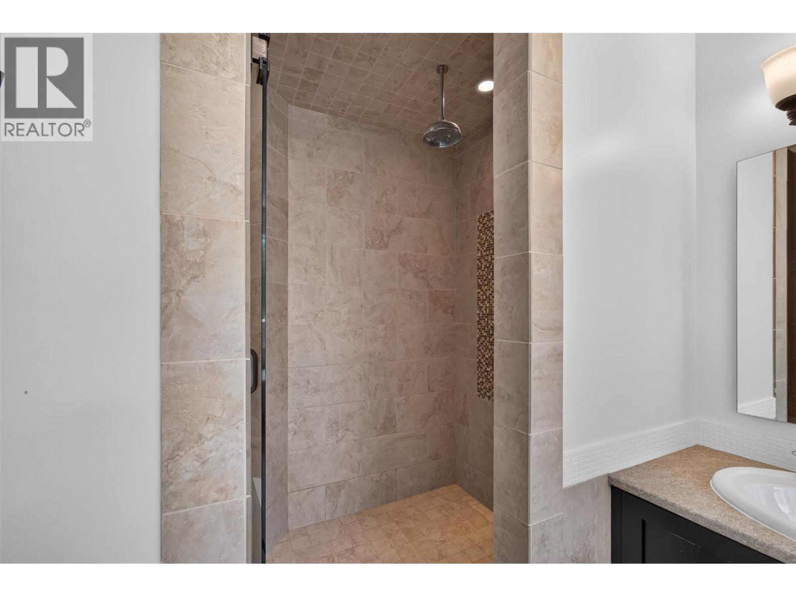 5507 Lee Lane, Kelowna, British Columbia  V1W 5H2 - Photo 24 - 10395798