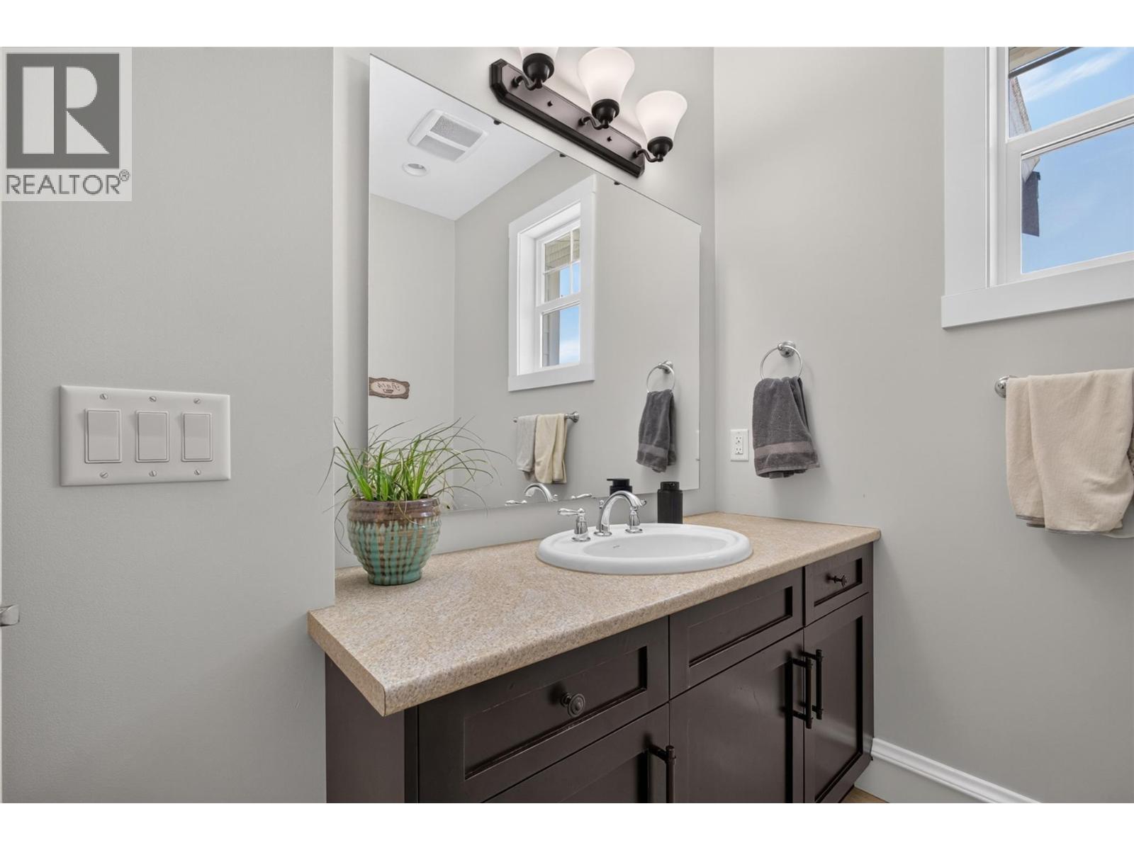 5507 Lee Lane, Kelowna, British Columbia  V1W 5H2 - Photo 27 - 10395798