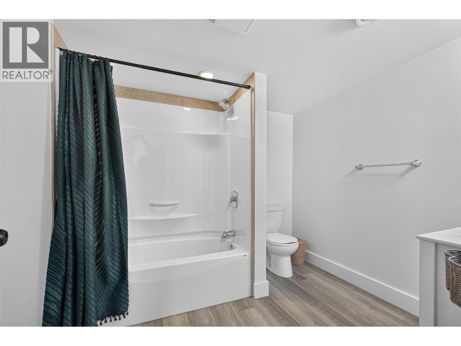 5507 Lee Lane, Kelowna, British Columbia  V1W 5H2 - Photo 33 - 10395798