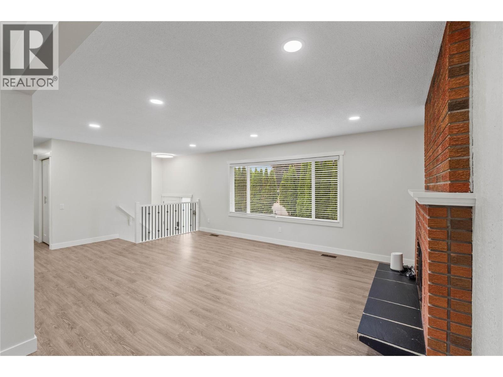 1102 Kemano Street, Kamloops, British Columbia  V2B 7M2 - Photo 3 - 10396930
