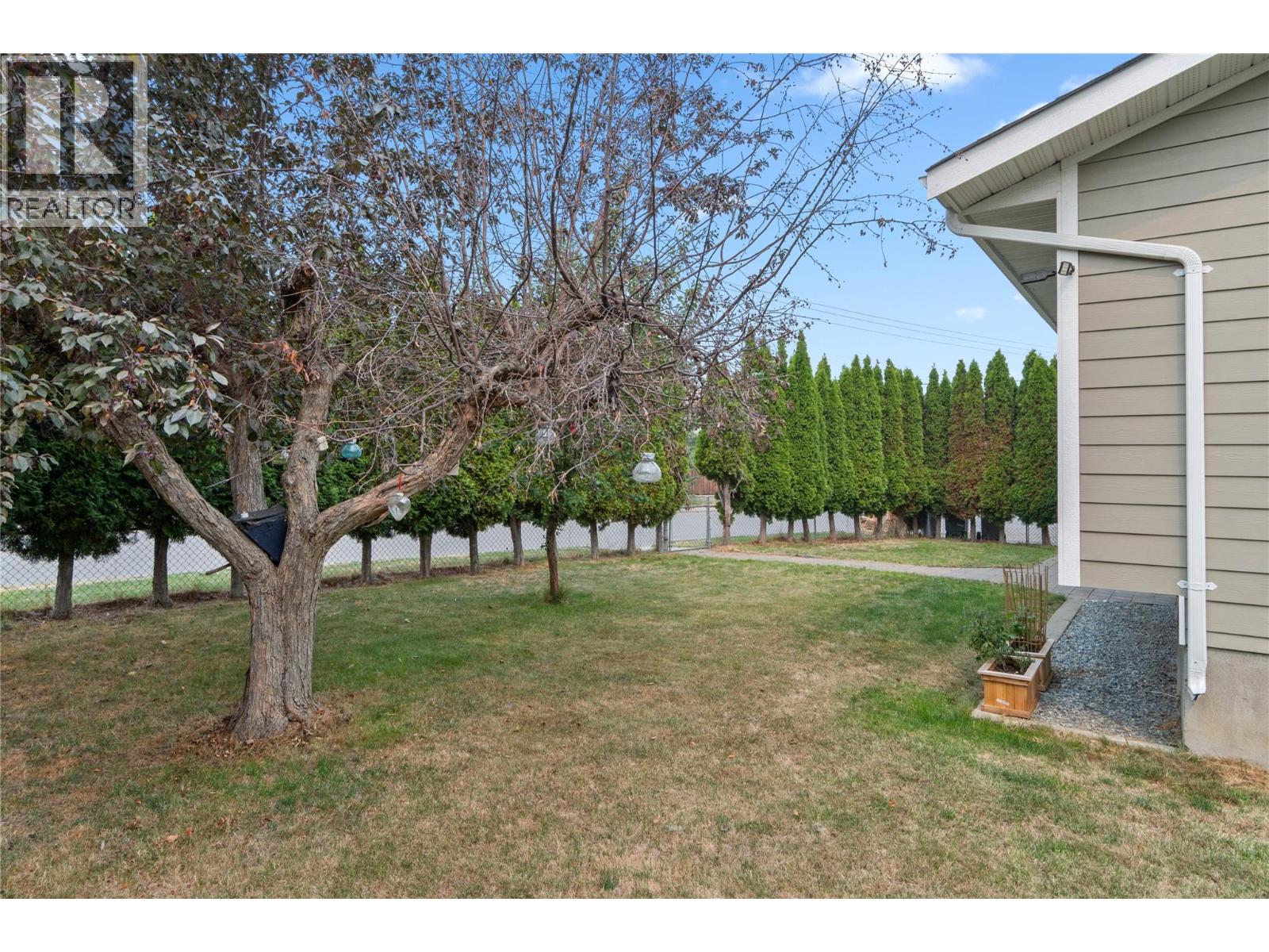 1102 Kemano Street, Kamloops, British Columbia  V2B 7M2 - Photo 34 - 10396930
