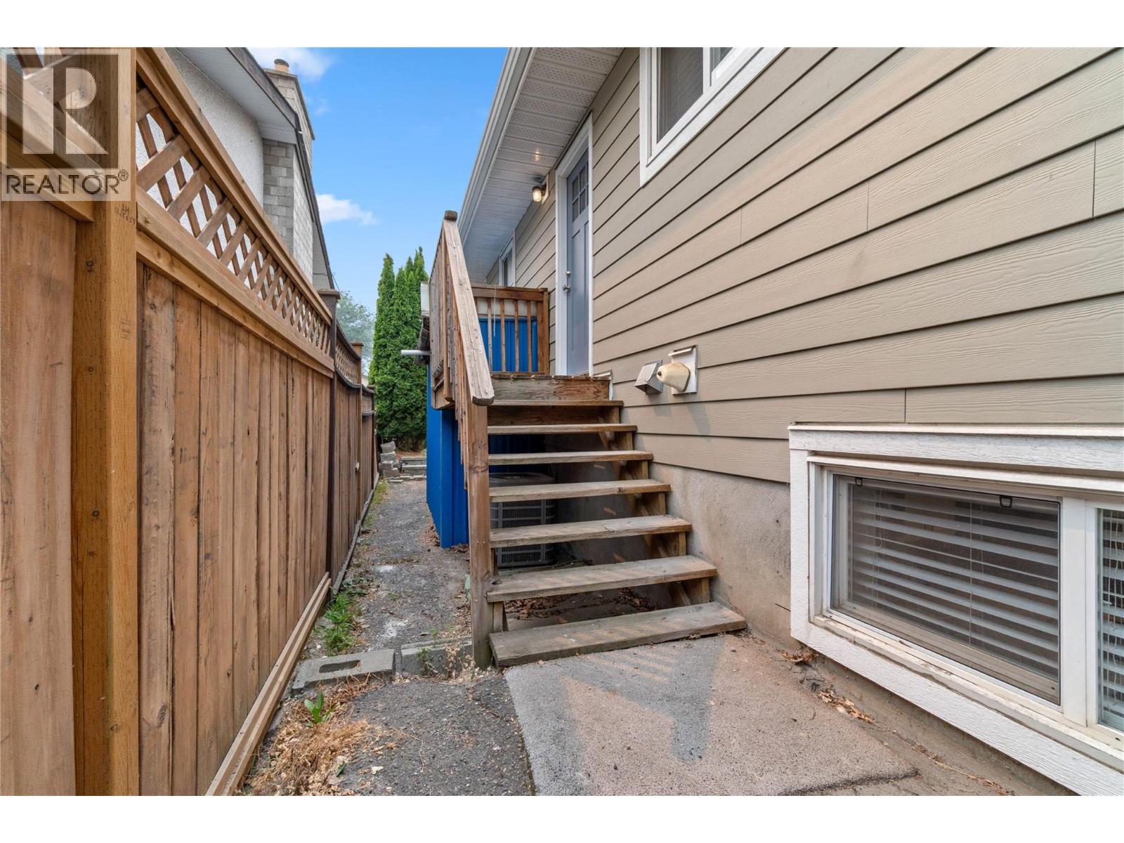 1102 Kemano Street, Kamloops, British Columbia  V2B 7M2 - Photo 36 - 10396930