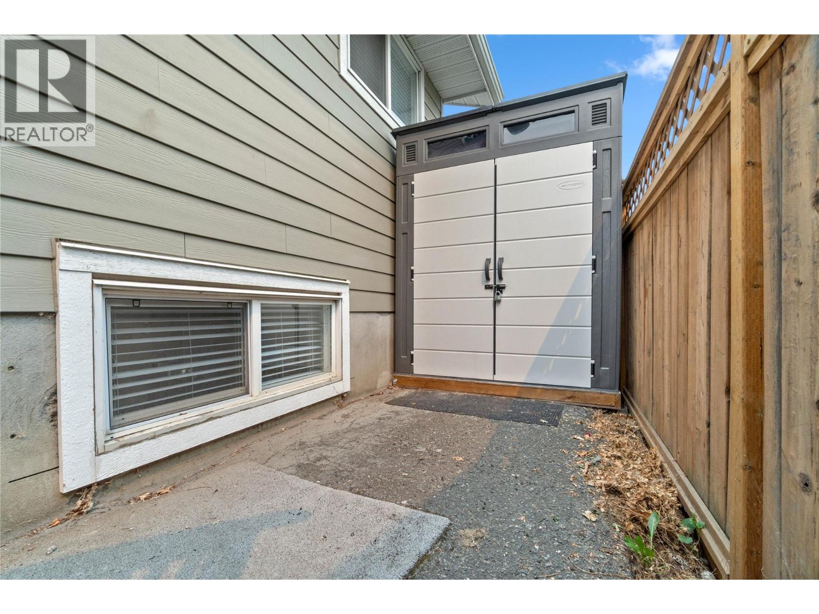 1102 Kemano Street, Kamloops, British Columbia  V2B 7M2 - Photo 37 - 10396930