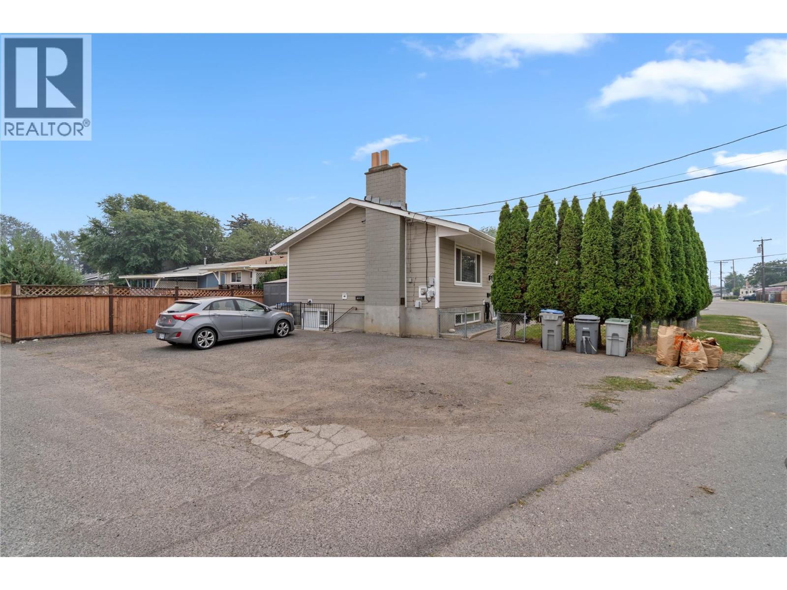 1102 Kemano Street, Kamloops, British Columbia  V2B 7M2 - Photo 38 - 10396930