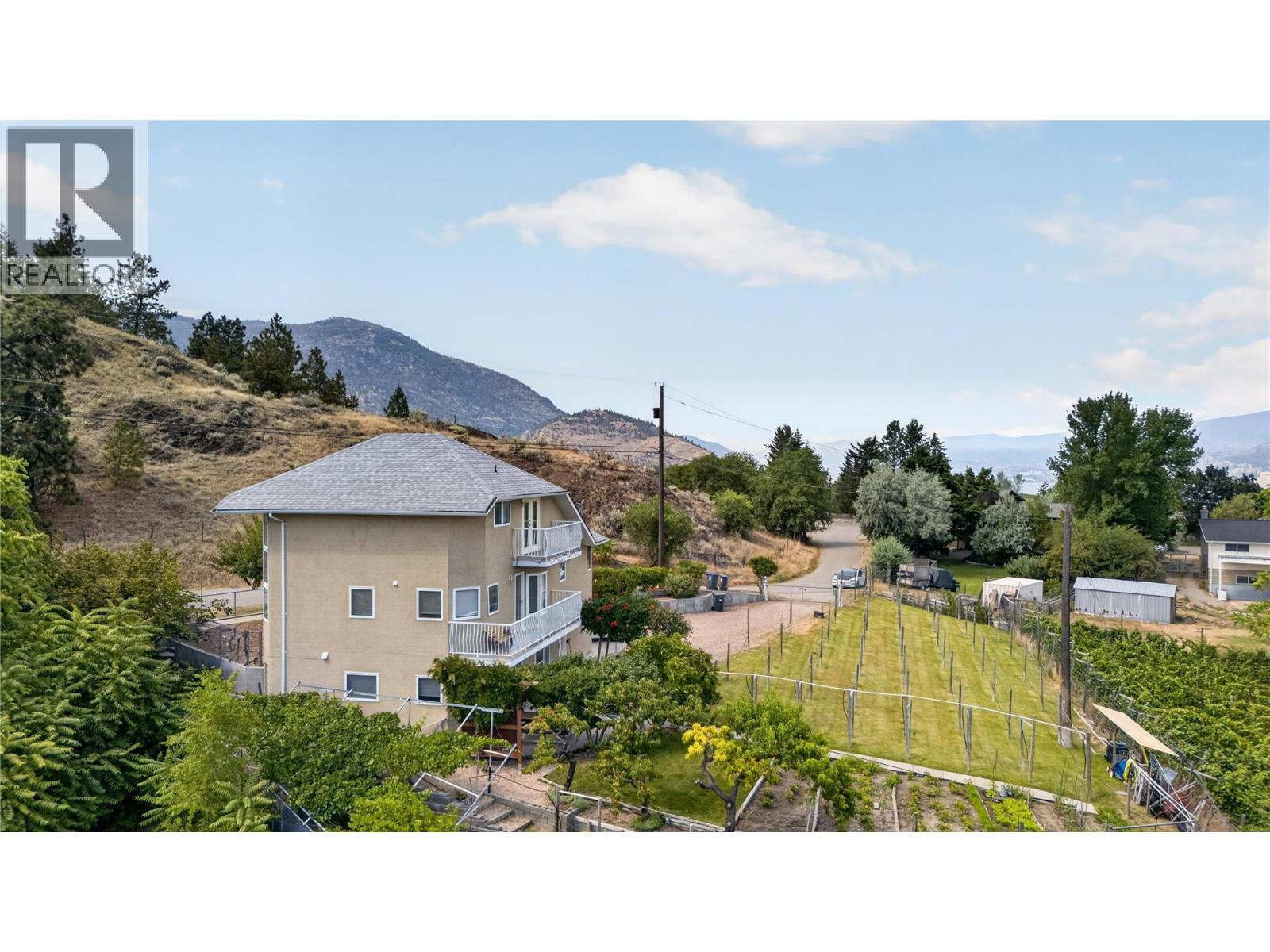 119 Dogwood Avenue, Kaleden, British Columbia  V0H 1K0 - Photo 2 - 10397154
