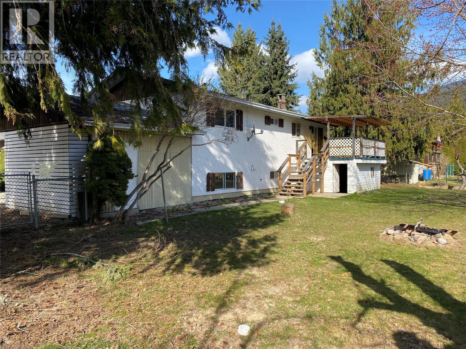 613 Forest Park Street, Sicamous, British Columbia  V0E 2V0 - Photo 6 - 10395819