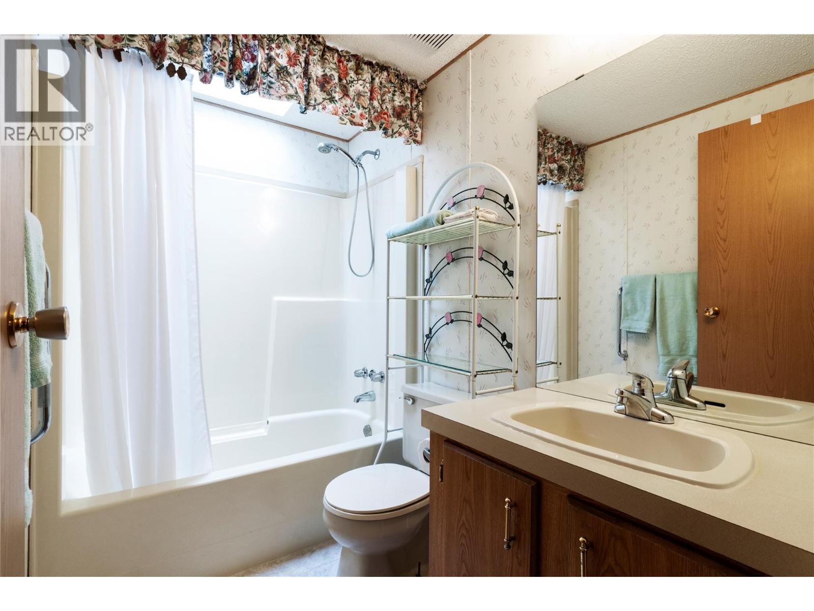 1361 30 Street Se Unit# 26, Salmon Arm, British Columbia  V1E 2N4 - Photo 26 - 10396911