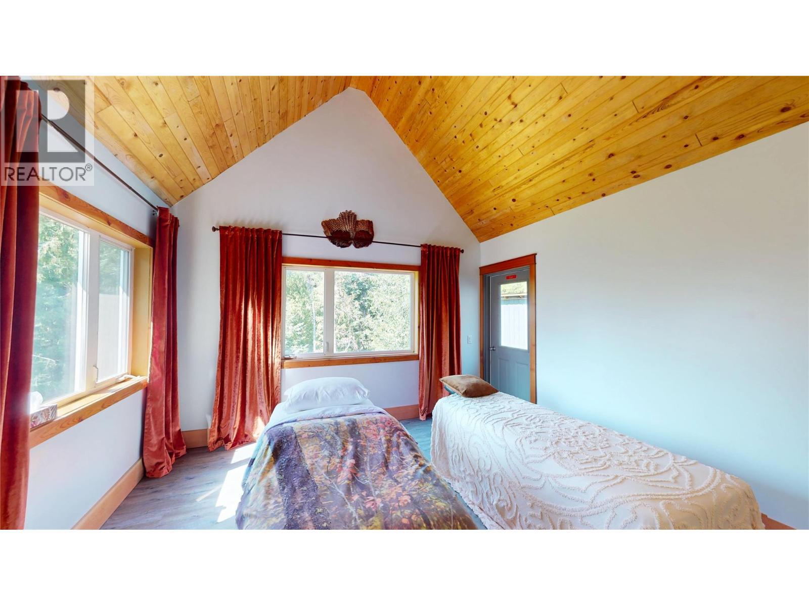 3934 Cokato Road, Fernie, British Columbia  V0B 1M4 - Photo 18 - 10396170