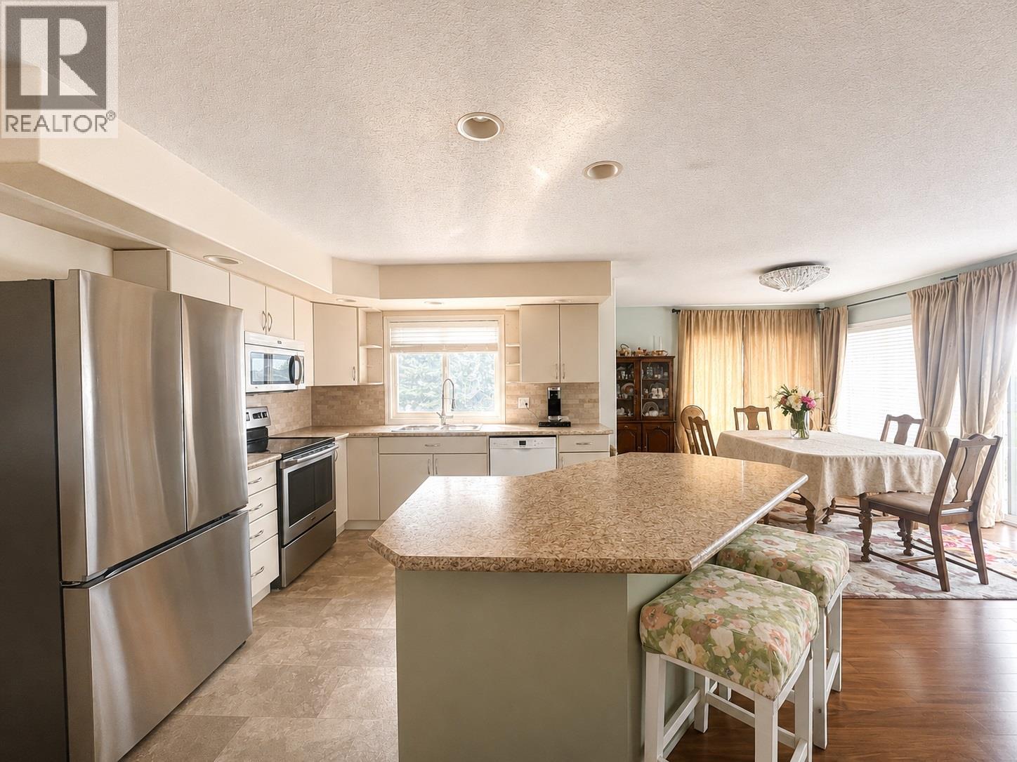 2630 Nechako Drive Unit# 16, Kamloops, British Columbia  V2E 2C9 - Photo 3 - 10397158