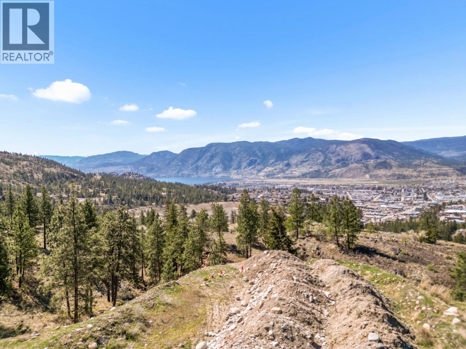 138 Saliken Drive, Penticton, British Columbia  V2A 8V6 - Photo 4 - 10397178