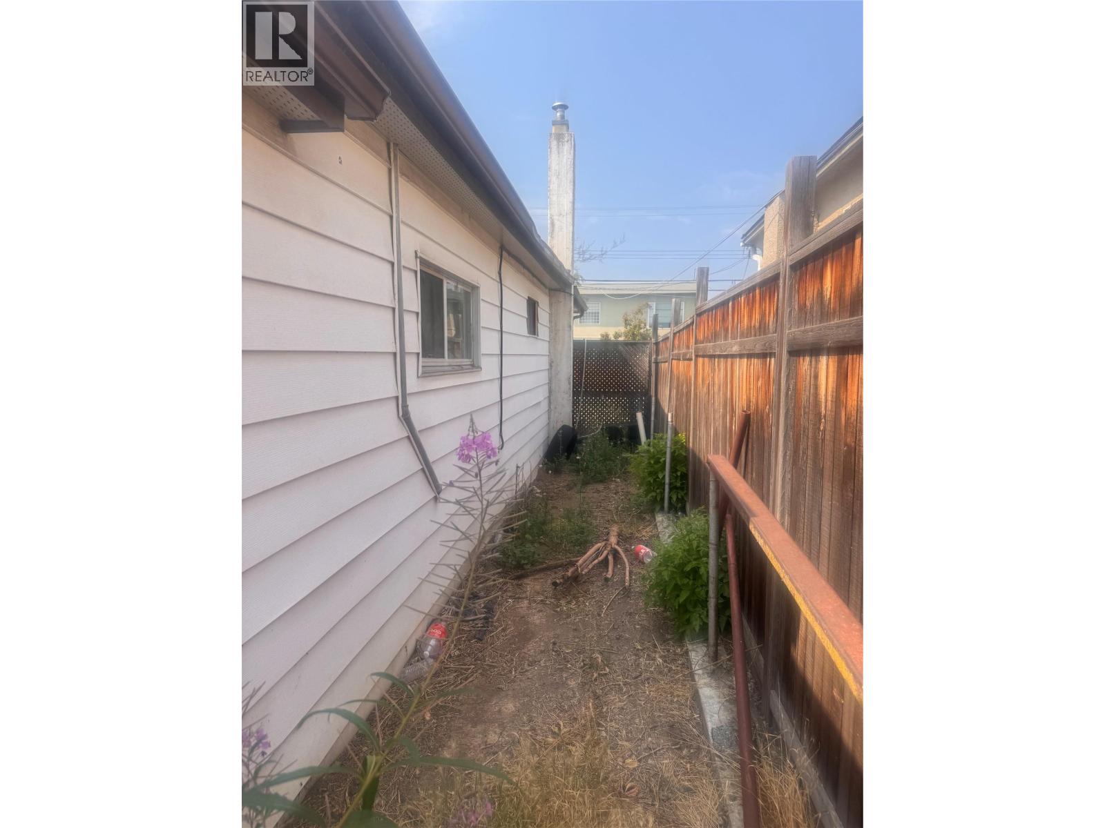 484 Alexander Avenue, Penticton, British Columbia  V2A 1E5 - Photo 2 - 10396496