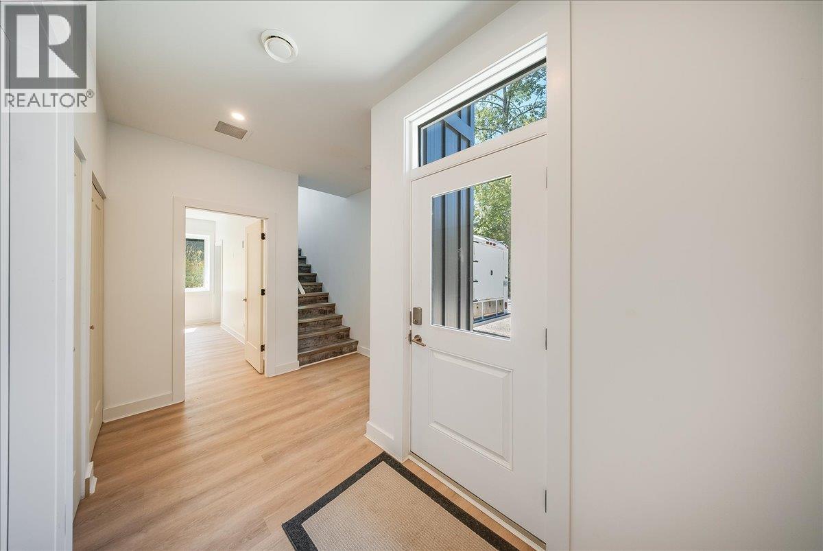 2690 Monte Christo Street, Rossland, British Columbia  V0G 1Y0 - Photo 29 - 10397201