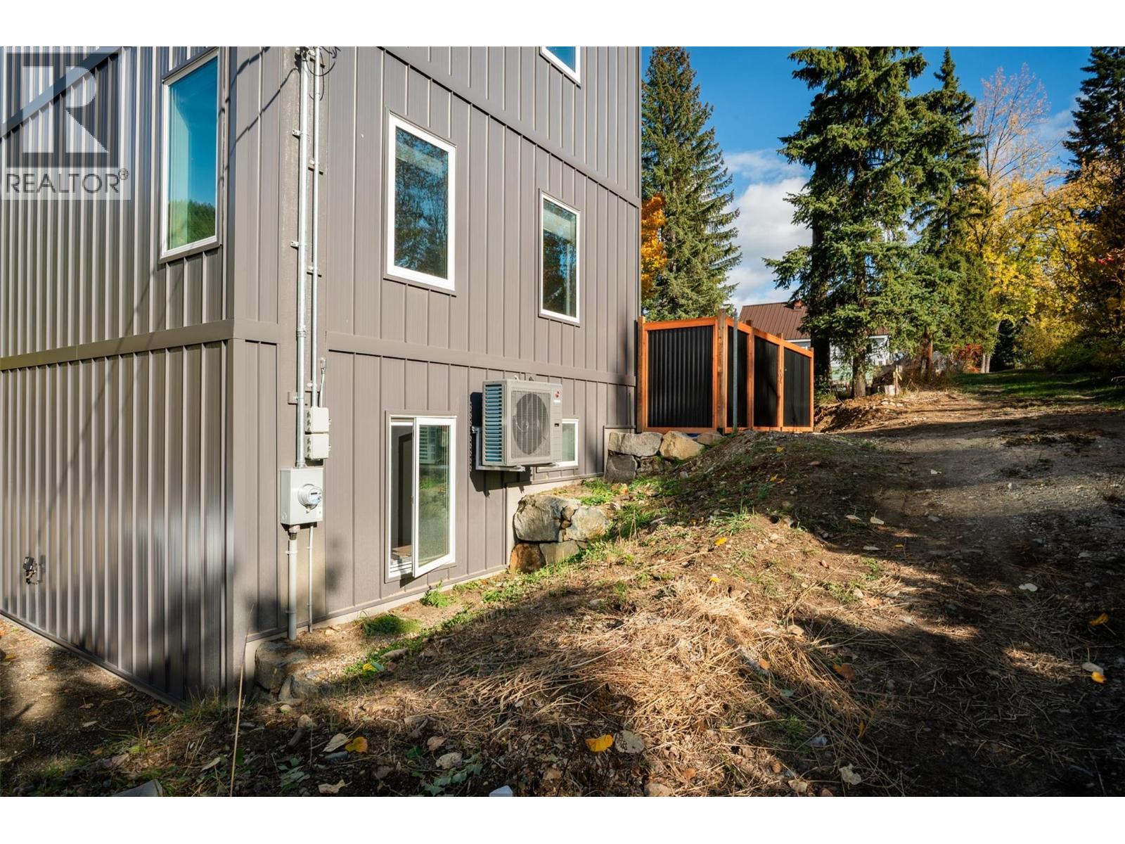 2690 Monte Christo Street, Rossland, British Columbia  V0G 1Y0 - Photo 32 - 10397201