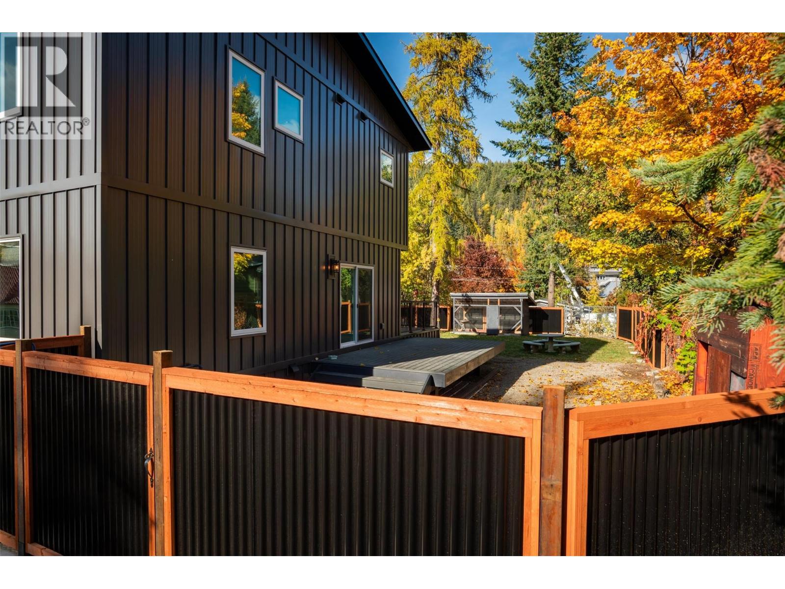 2690 Monte Christo Street, Rossland, British Columbia  V0G 1Y0 - Photo 36 - 10397201