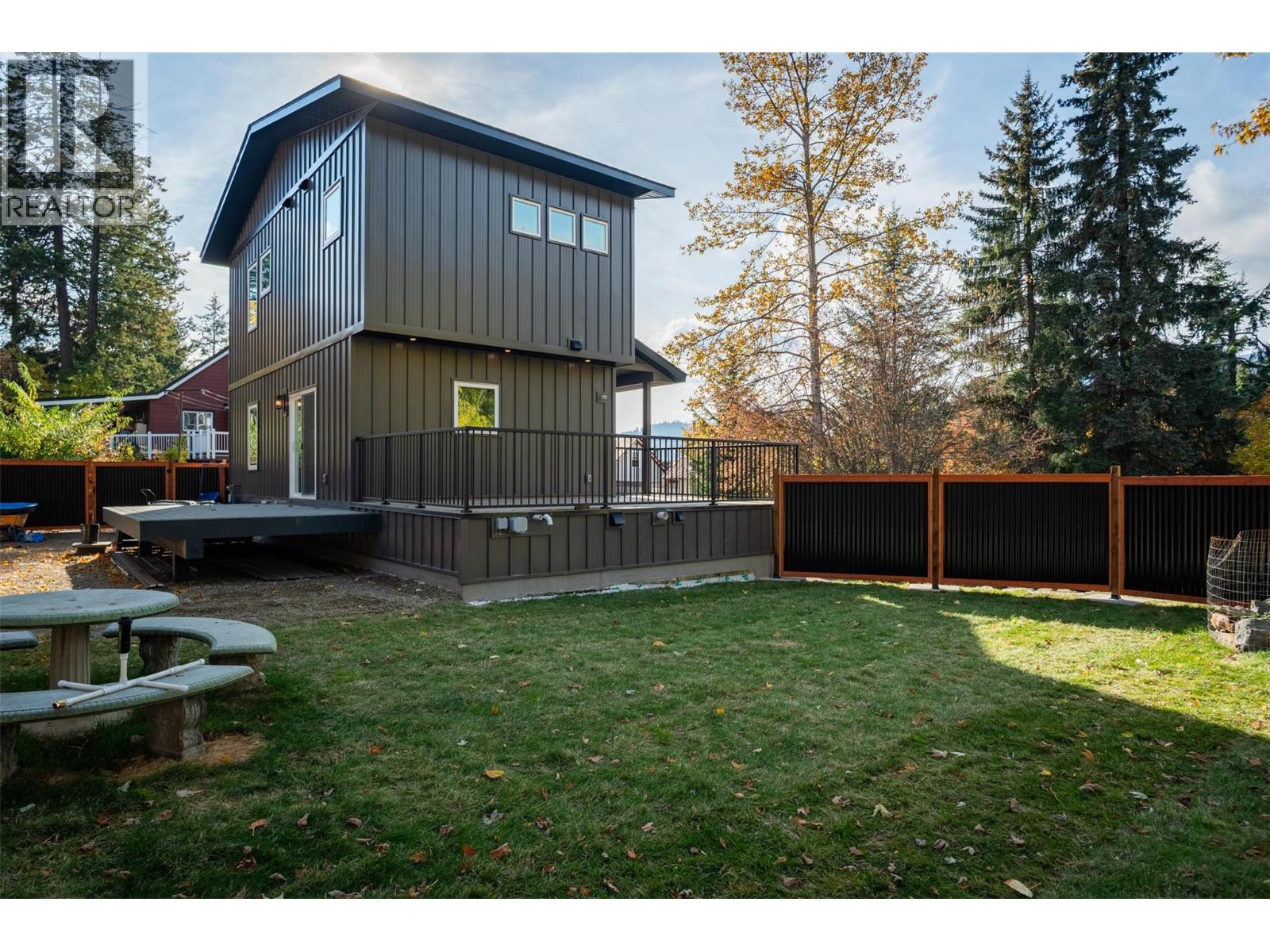 2690 Monte Christo Street, Rossland, British Columbia  V0G 1Y0 - Photo 41 - 10397201
