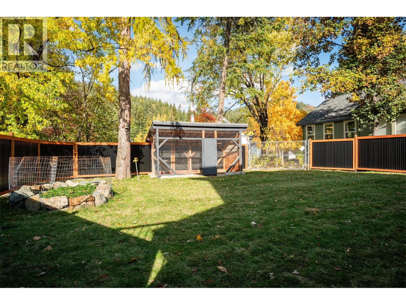 2690 Monte Christo Street, Rossland, British Columbia  V0G 1Y0 - Photo 43 - 10397201