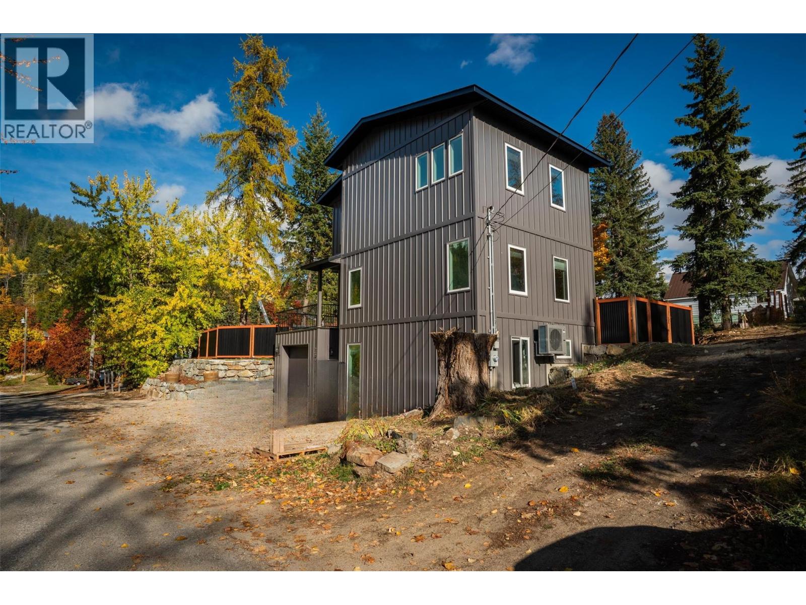 2690 Monte Christo Street, Rossland, British Columbia  V0G 1Y0 - Photo 49 - 10397201