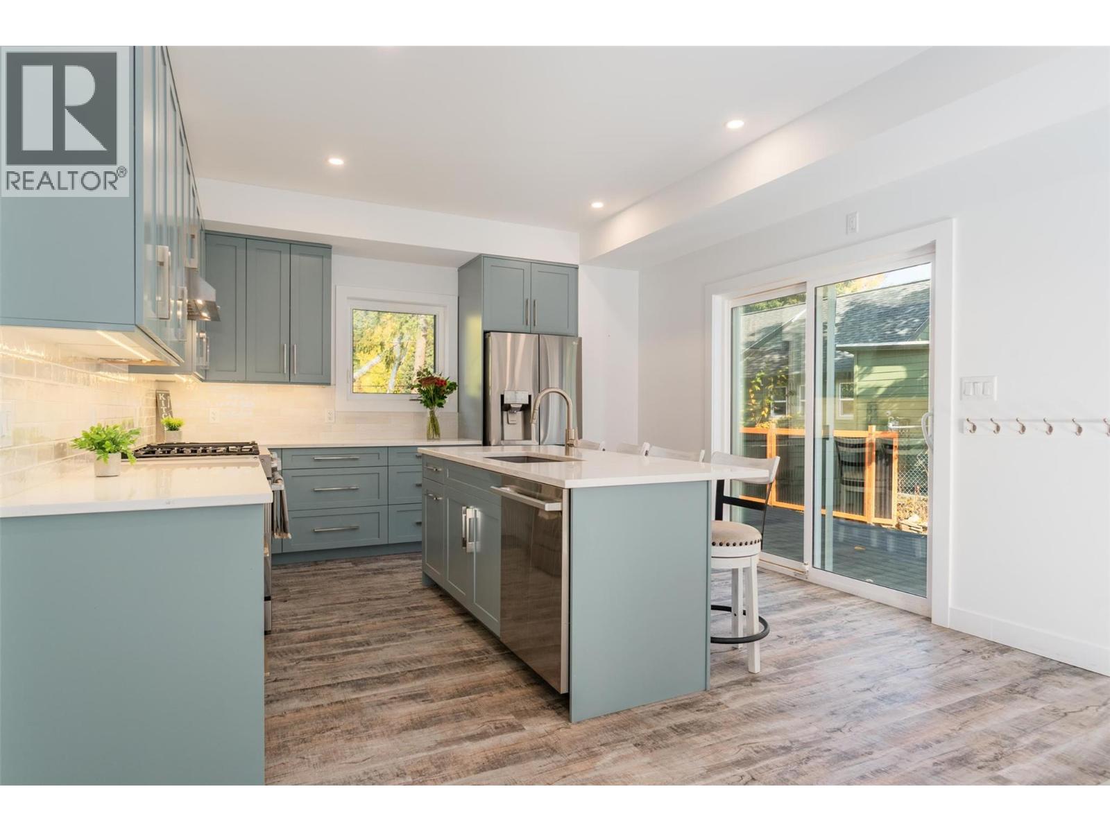 2690 Monte Christo Street, Rossland, British Columbia  V0G 1Y0 - Photo 6 - 10397201