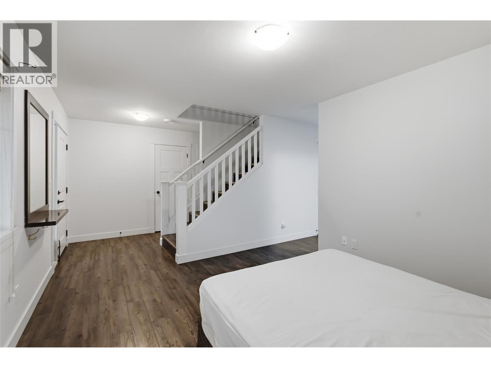 560 Christleton Avenue, Kelowna, British Columbia  V1Y 5J2 - Photo 6 - 10397230