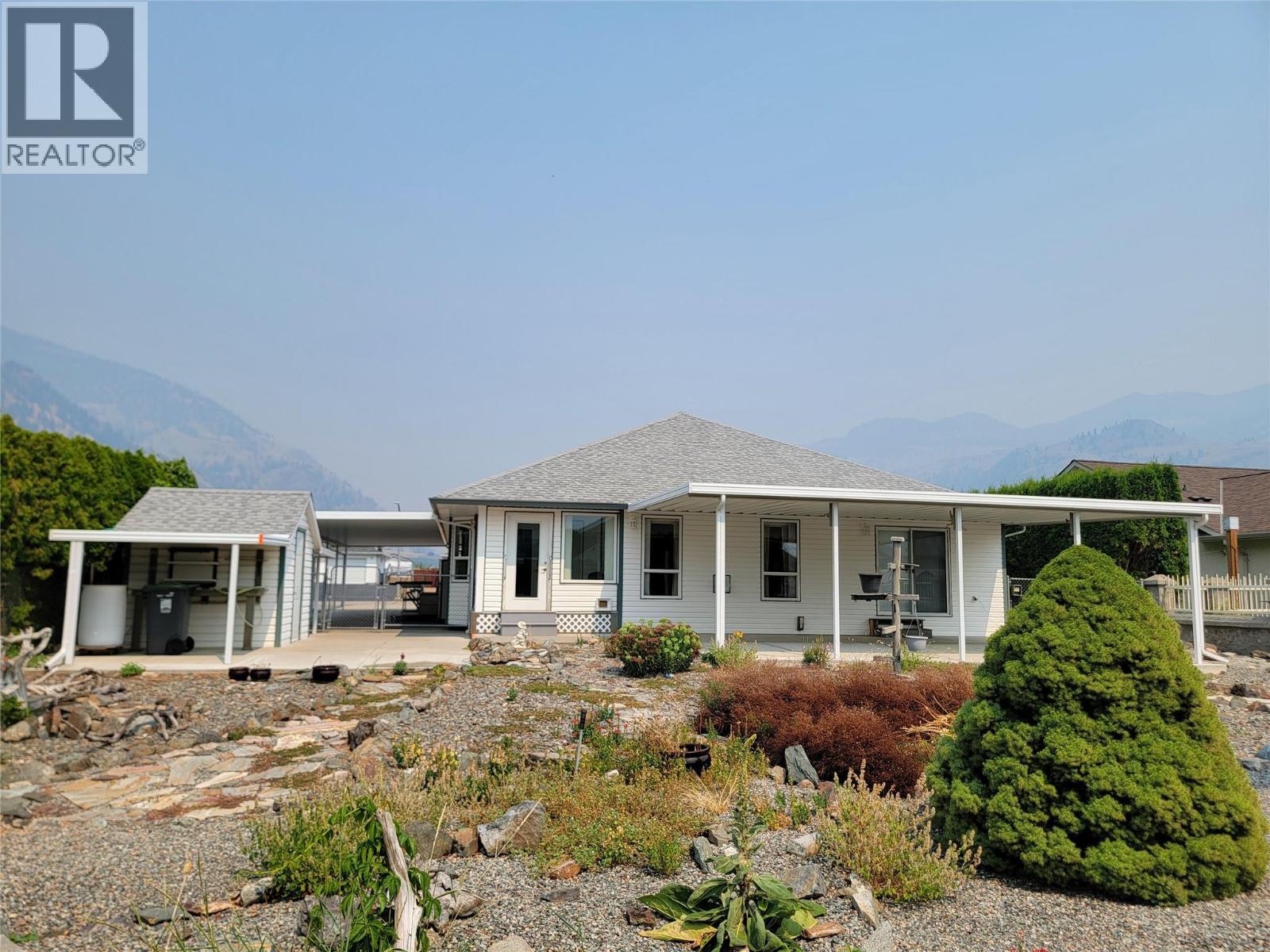423 Vanderlinde Drive, Keremeos, British Columbia  V0X 1N2 - Photo 2 - 10397241