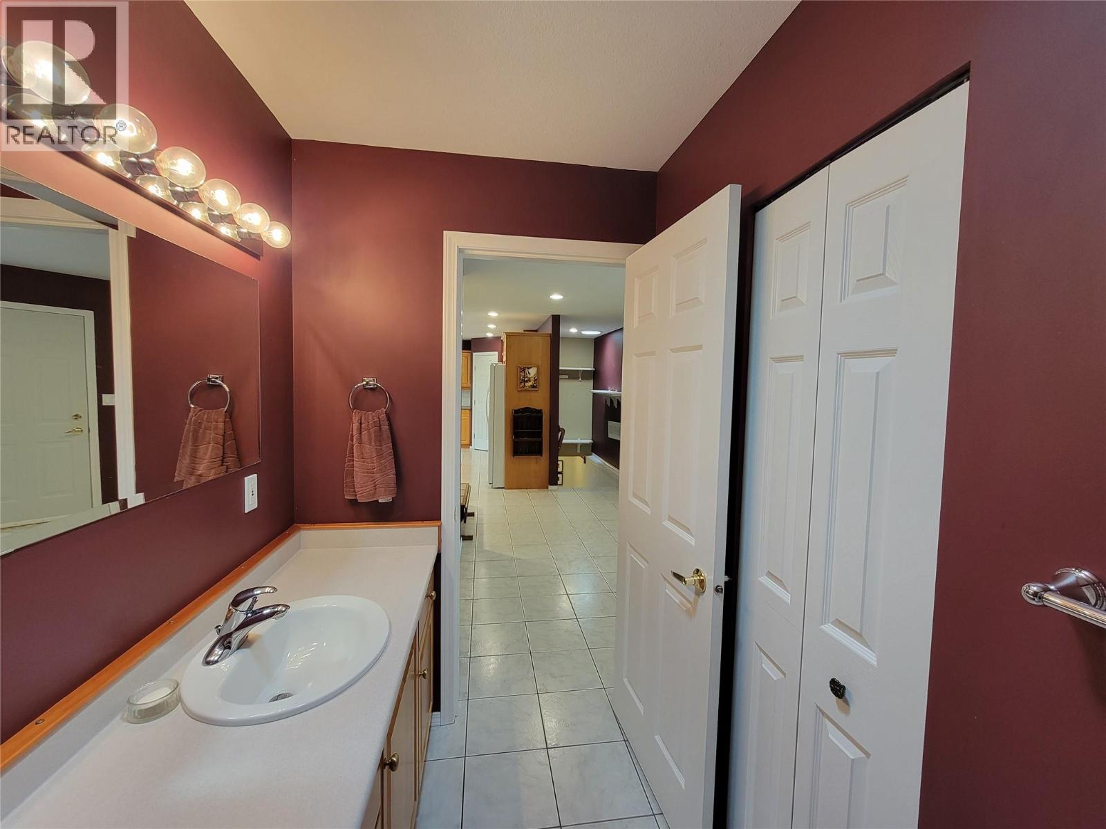 423 Vanderlinde Drive, Keremeos, British Columbia  V0X 1N2 - Photo 7 - 10397241