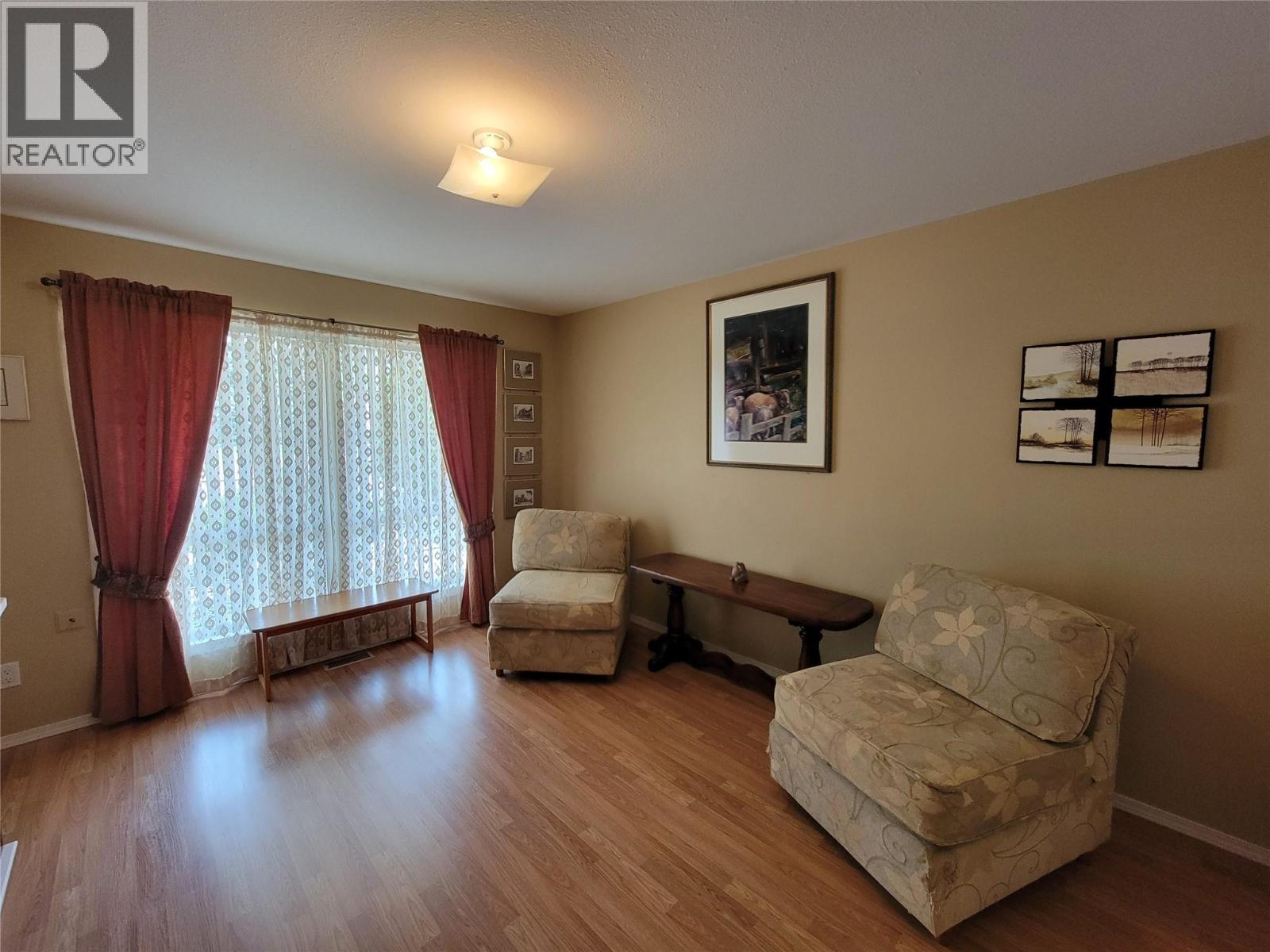 423 Vanderlinde Drive, Keremeos, British Columbia  V0X 1N2 - Photo 8 - 10397241