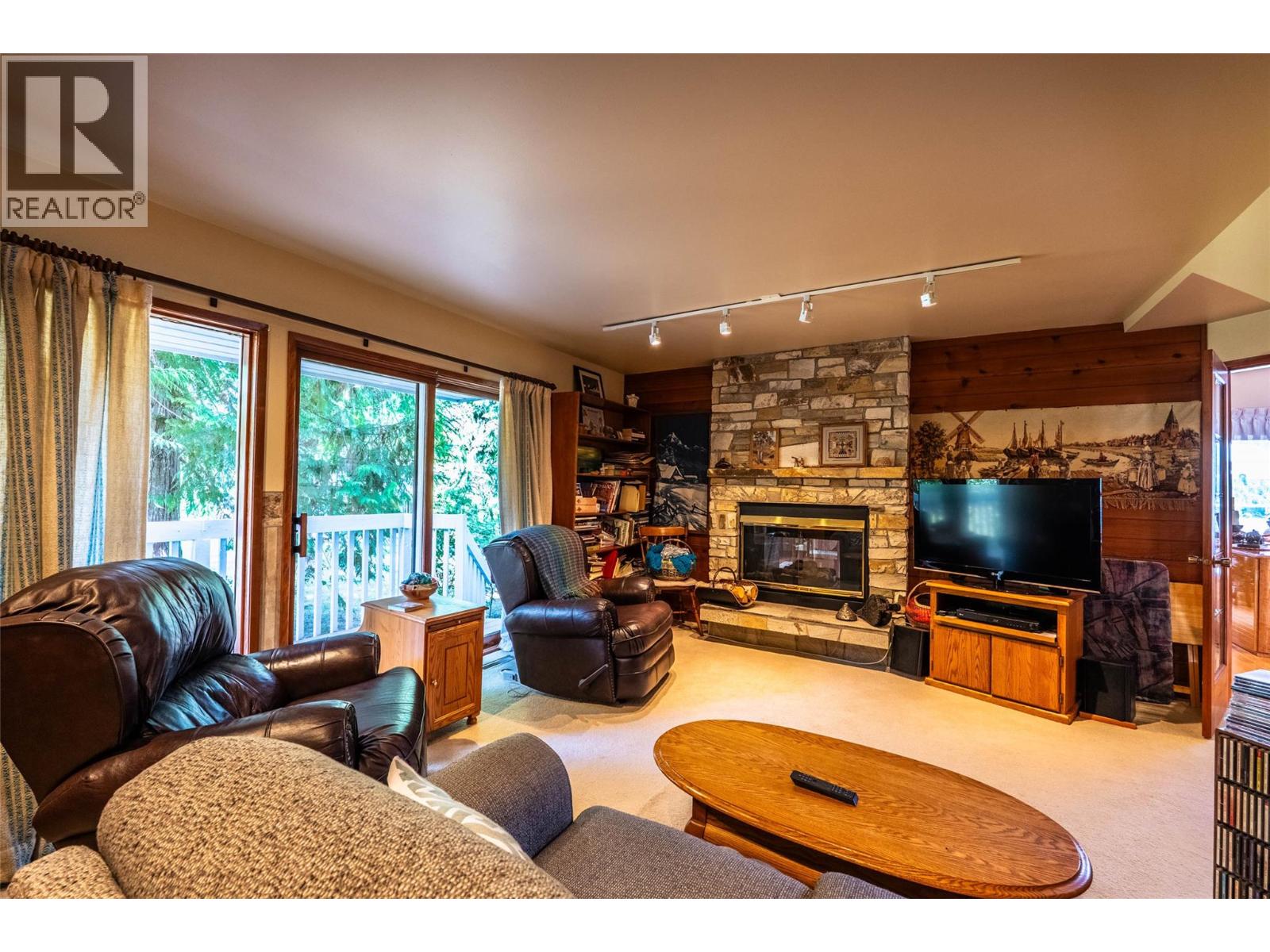 1896 3a Highway, Nelson, British Columbia  V1L 6K1 - Photo 15 - 10397220