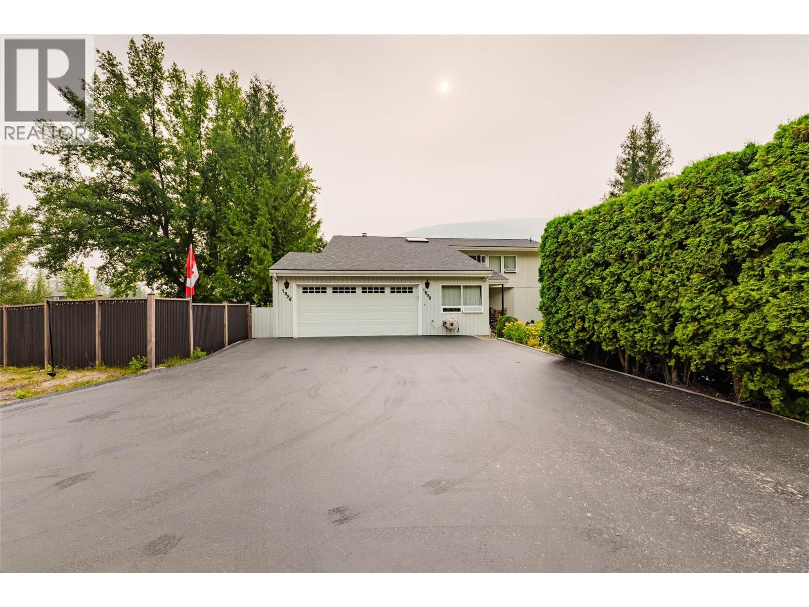 1896 3a Highway, Nelson, British Columbia  V1L 6K1 - Photo 3 - 10397220