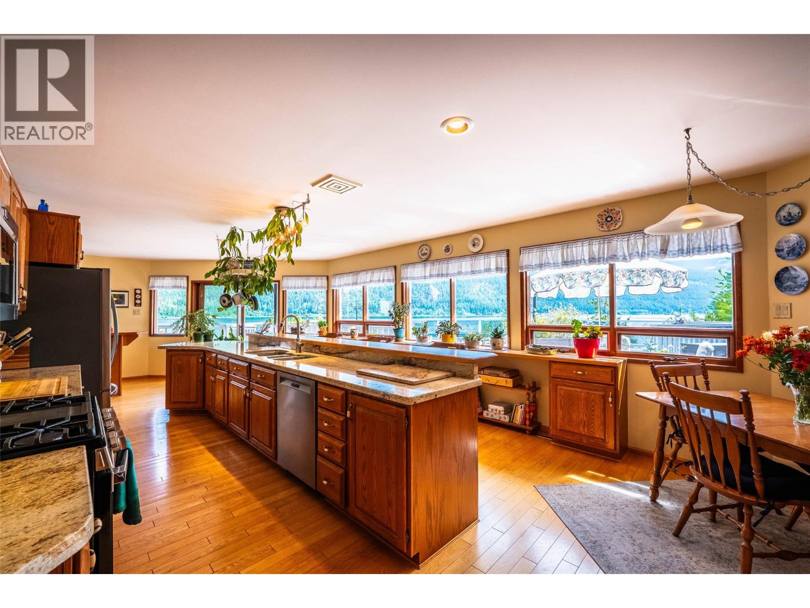 1896 3a Highway, Nelson, British Columbia  V1L 6K1 - Photo 33 - 10397220