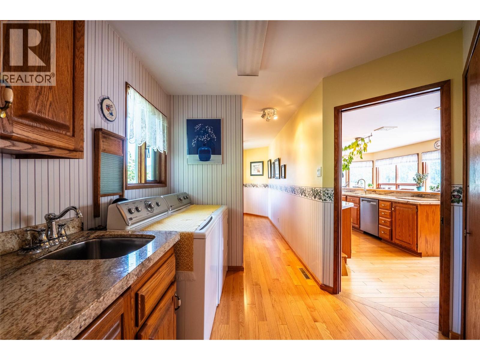 1896 3a Highway, Nelson, British Columbia  V1L 6K1 - Photo 55 - 10397220
