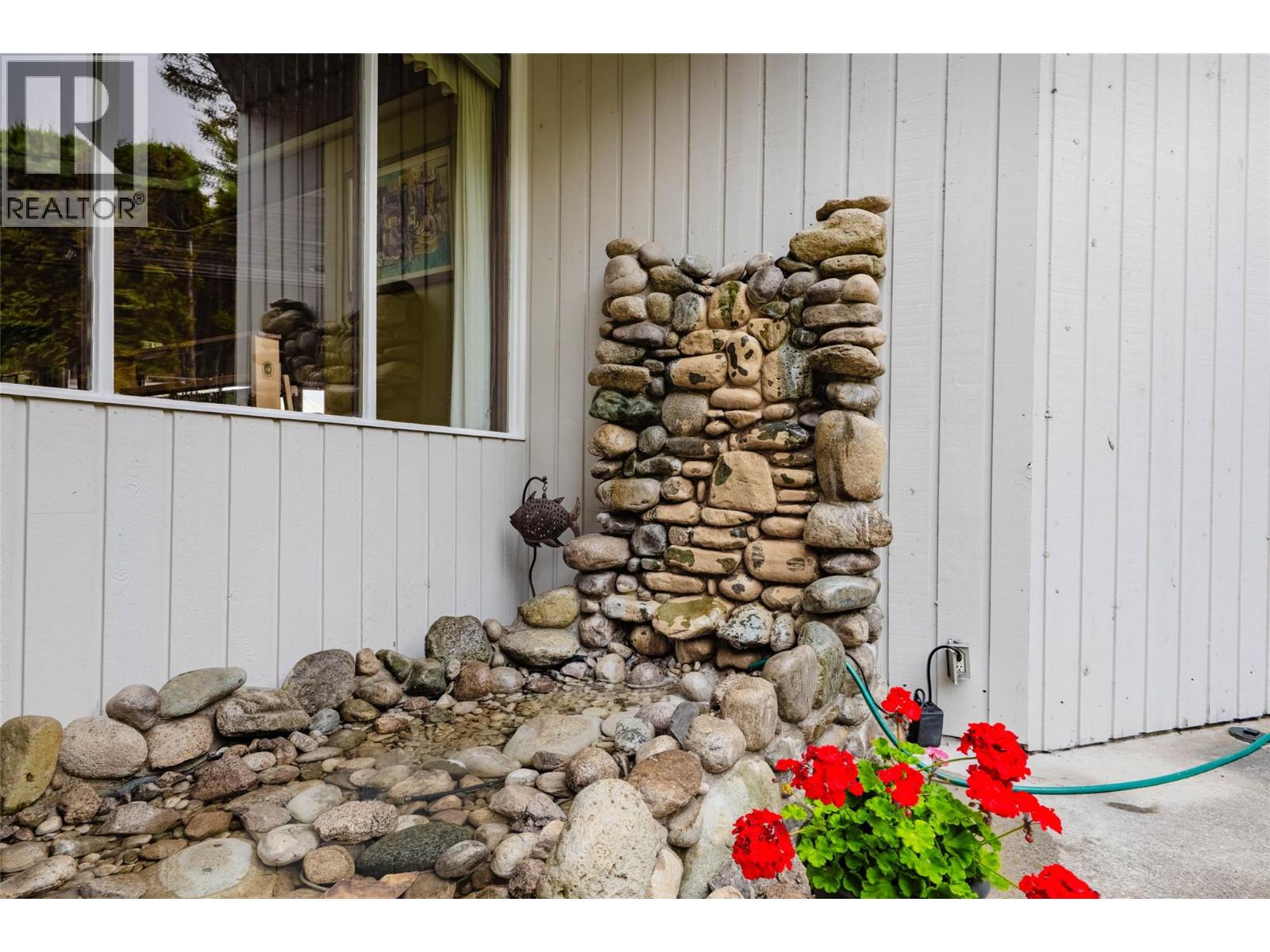 1896 3a Highway, Nelson, British Columbia  V1L 6K1 - Photo 83 - 10397220