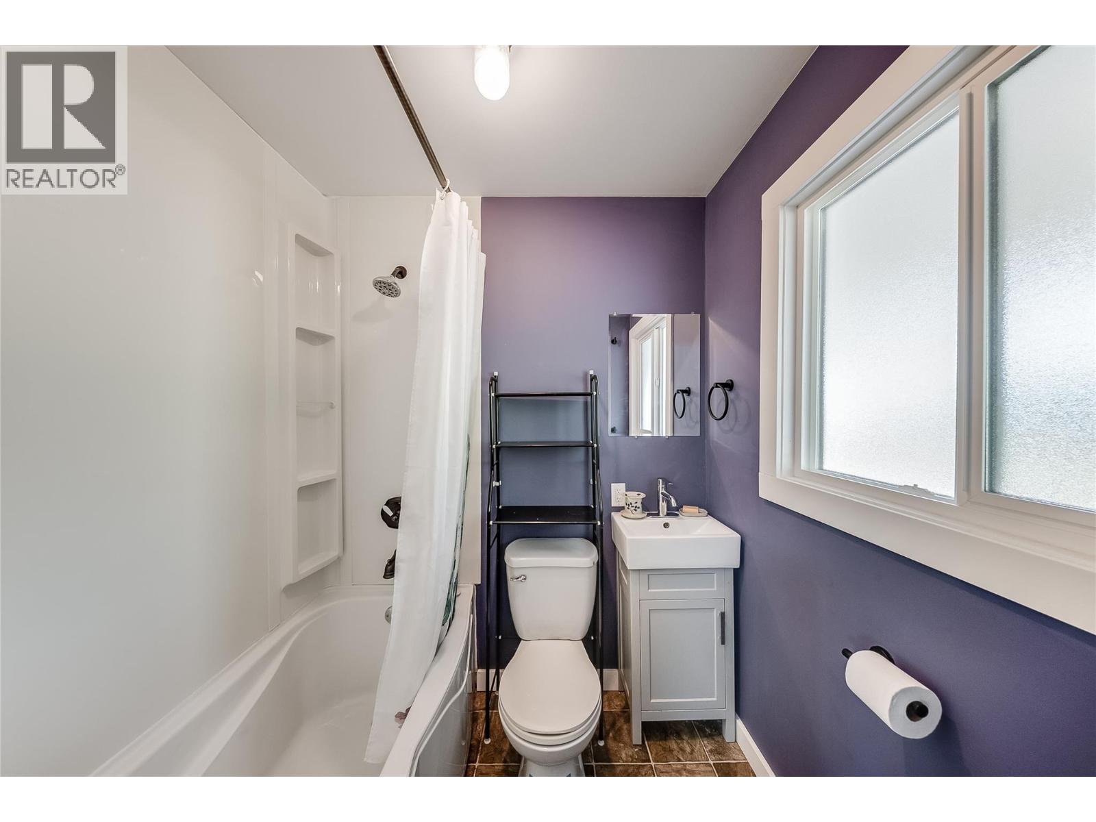 1684 Ridgewood Drive, Castlegar, British Columbia  V1N 2L7 - Photo 19 - 10397238