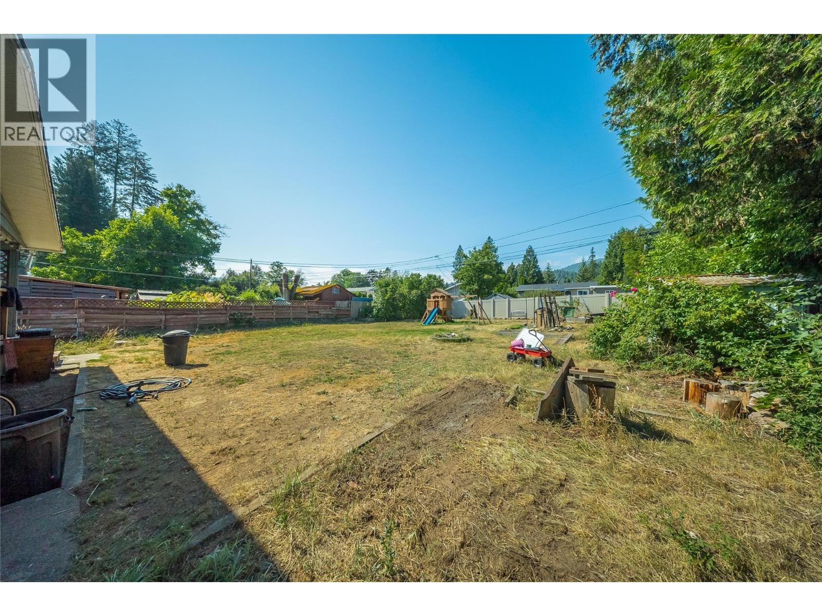 1684 Ridgewood Drive, Castlegar, British Columbia  V1N 2L7 - Photo 37 - 10397238