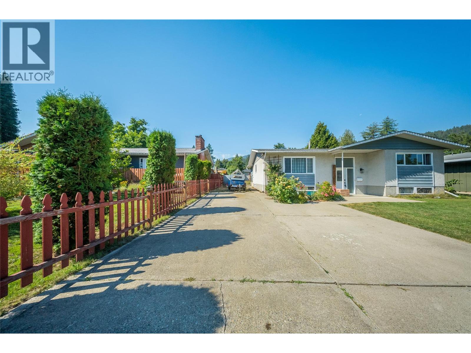 1684 Ridgewood Drive, Castlegar, British Columbia  V1N 2L7 - Photo 43 - 10397238