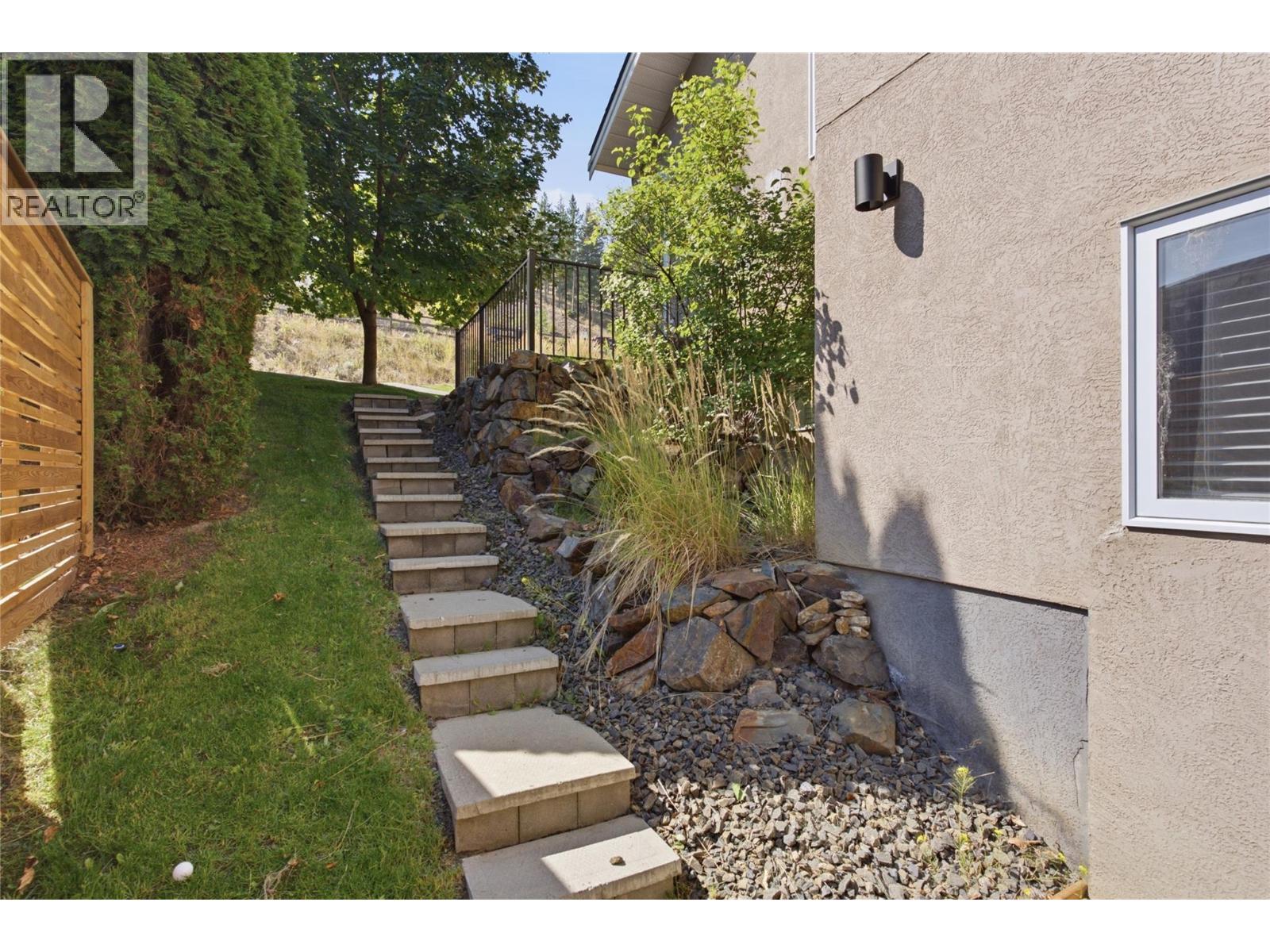 1937 Skeena Drive, Kamloops, British Columbia  V2E 2P3 - Photo 35 - 10396038
