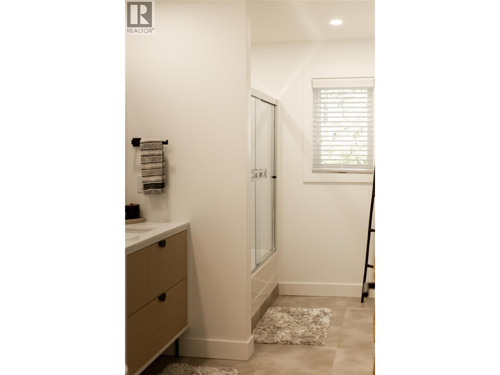 1937 Skeena Drive, Kamloops, British Columbia  V2E 2P3 - Photo 44 - 10396038