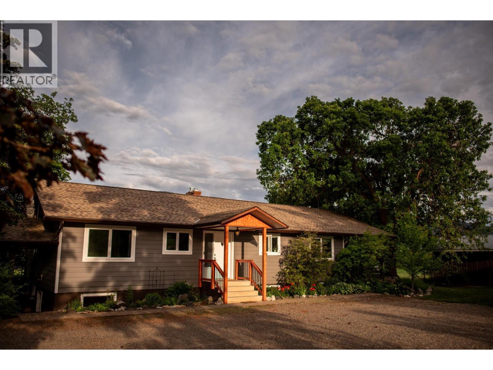 4355 Walbridge Road, Spallumcheen, British Columbia  V4Y 0N4 - Photo 1 - 10397243