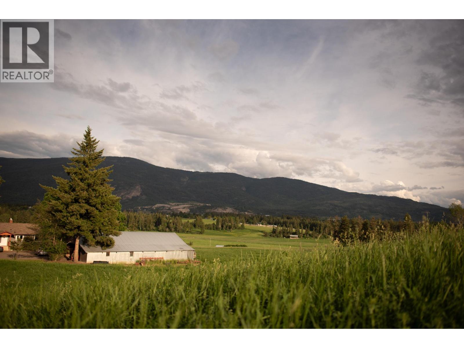 4355 Walbridge Road, Spallumcheen, British Columbia  V4Y 0N4 - Photo 11 - 10397243