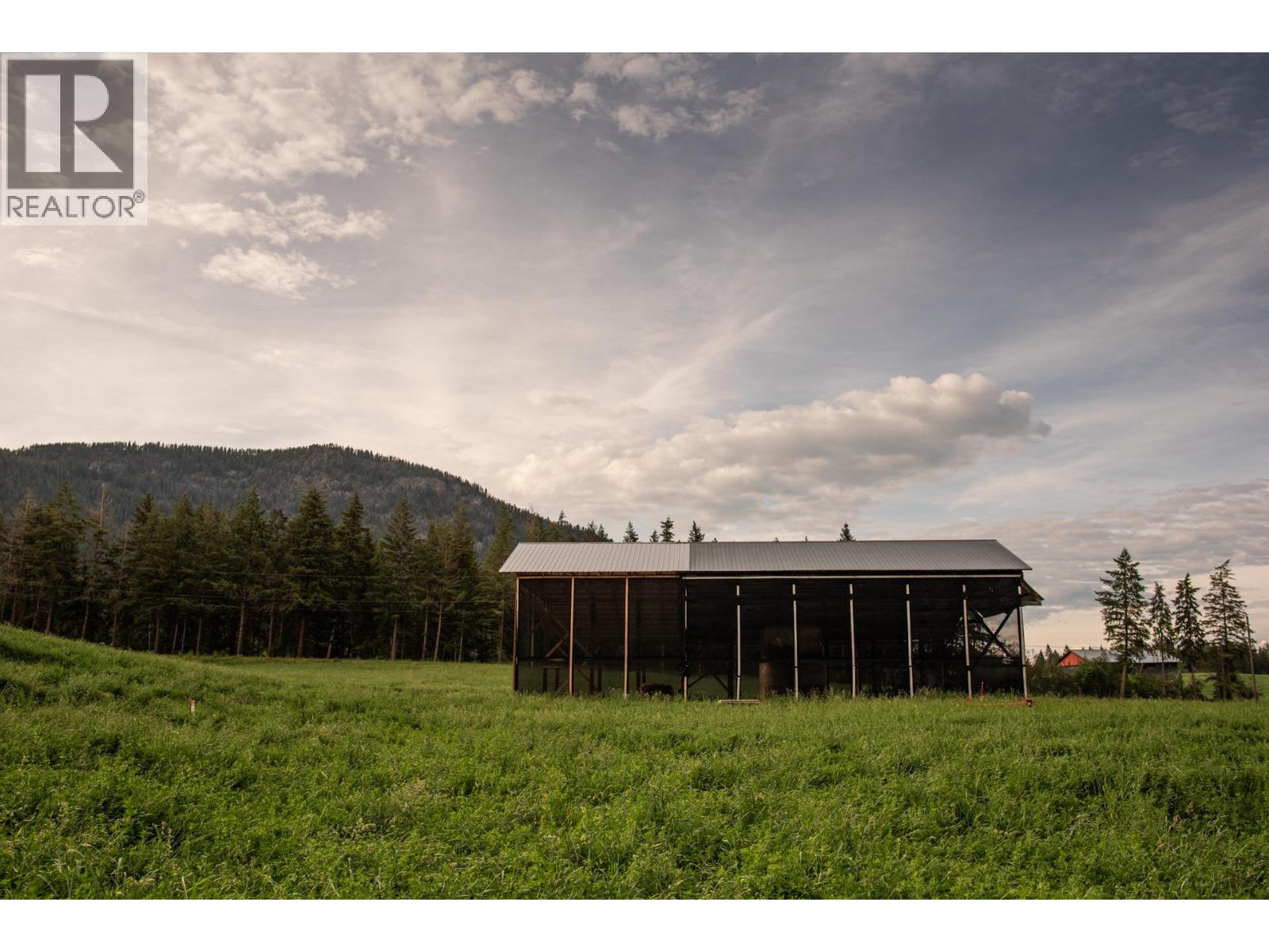 4355 Walbridge Road, Spallumcheen, British Columbia  V4Y 0N4 - Photo 4 - 10397243
