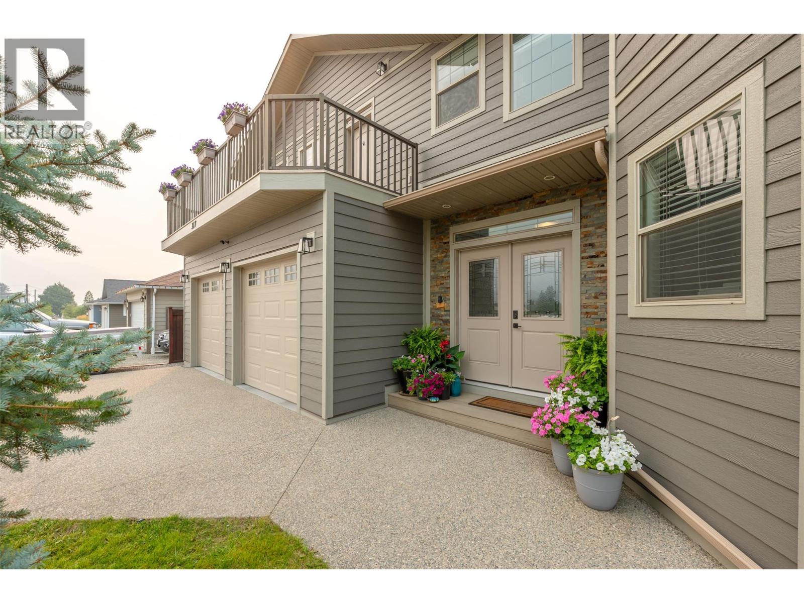 317 2nd Avenue, Keremeos, British Columbia  V0X 1N2 - Photo 2 - 10397036