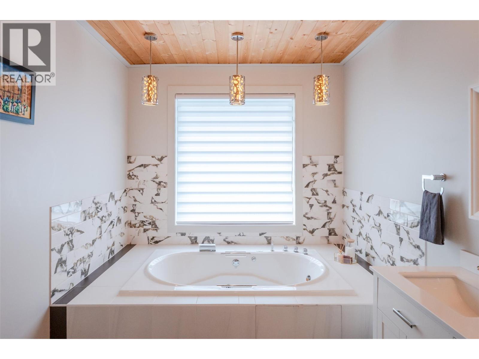 317 2nd Avenue, Keremeos, British Columbia  V0X 1N2 - Photo 40 - 10397036