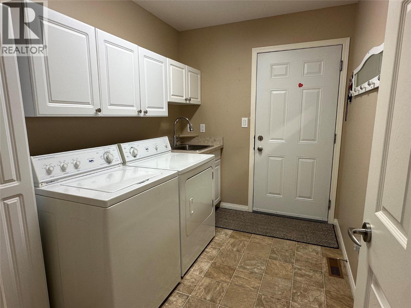 2100 13th Street S Unit# 127, Cranbrook, British Columbia  V1C 7J5 - Photo 19 - 10396971