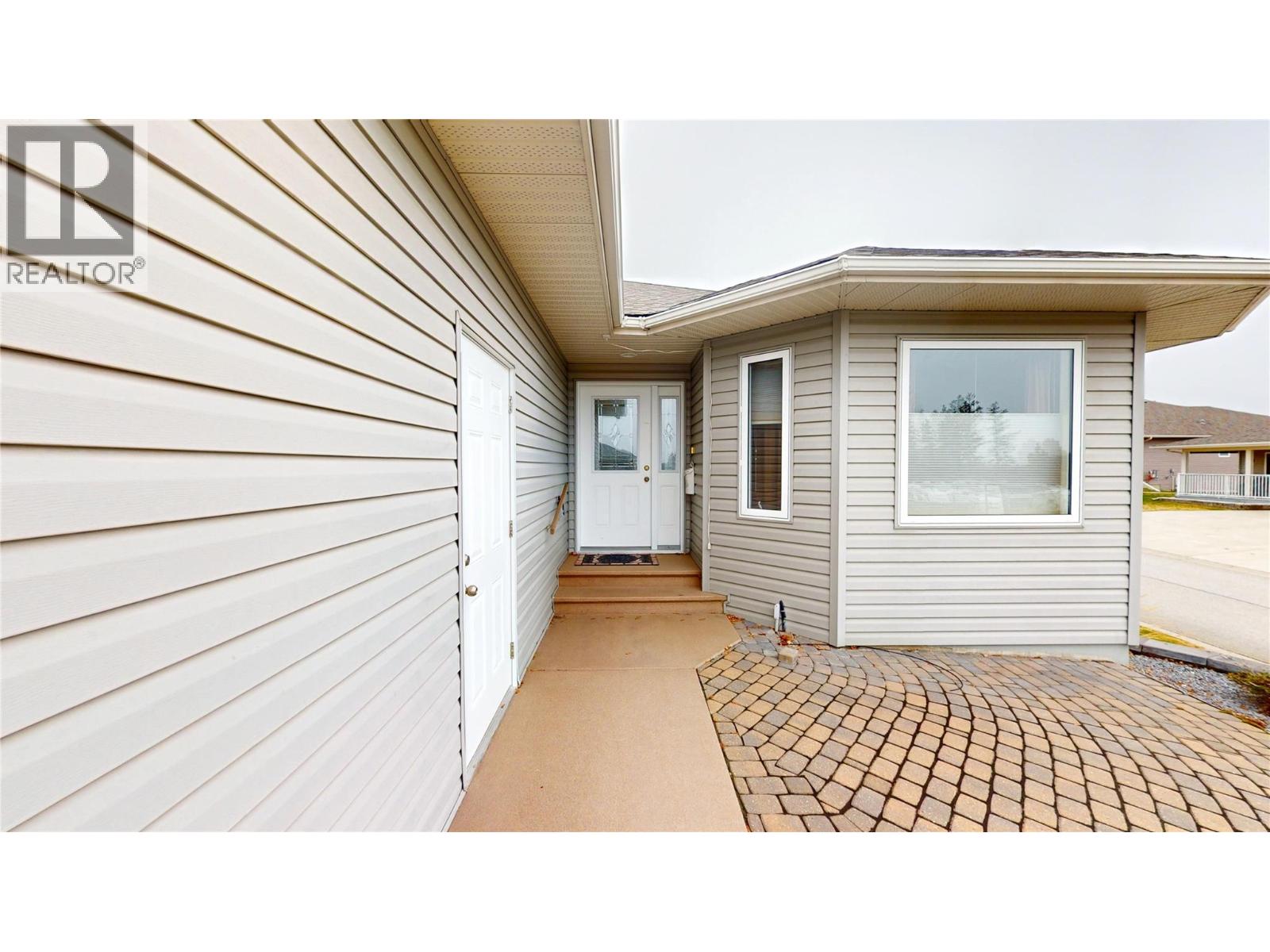 2100 13th Street S Unit# 127, Cranbrook, British Columbia  V1C 7J5 - Photo 2 - 10396971