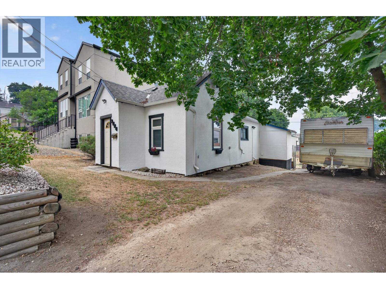 2004 33 Street, Vernon, British Columbia  V1T 5R6 - Photo 6 - 10397035