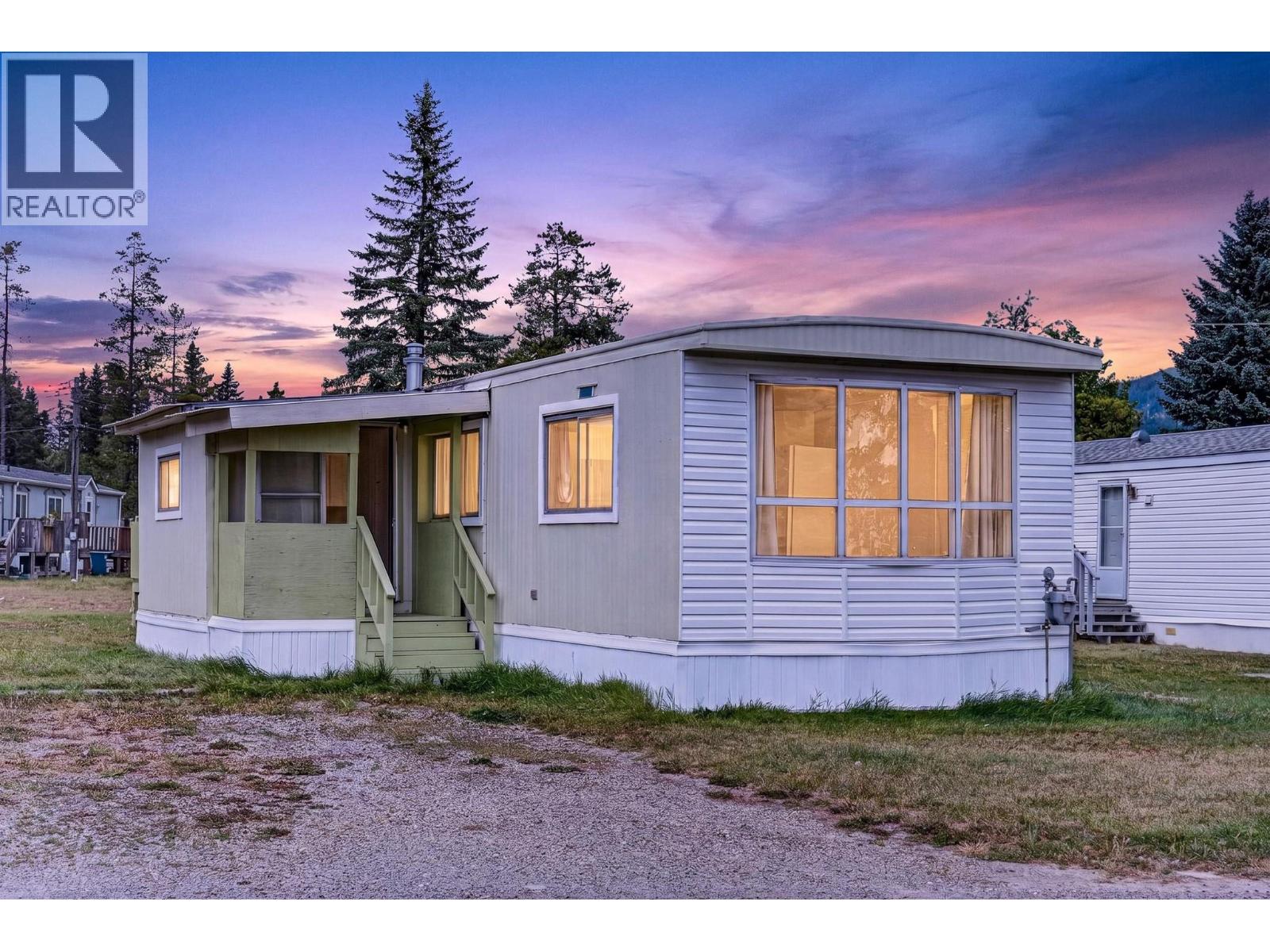 7555 Highway 43 Unit# D6, Sparwood, British Columbia  V0B 2G1 - Photo 1 - 10396567