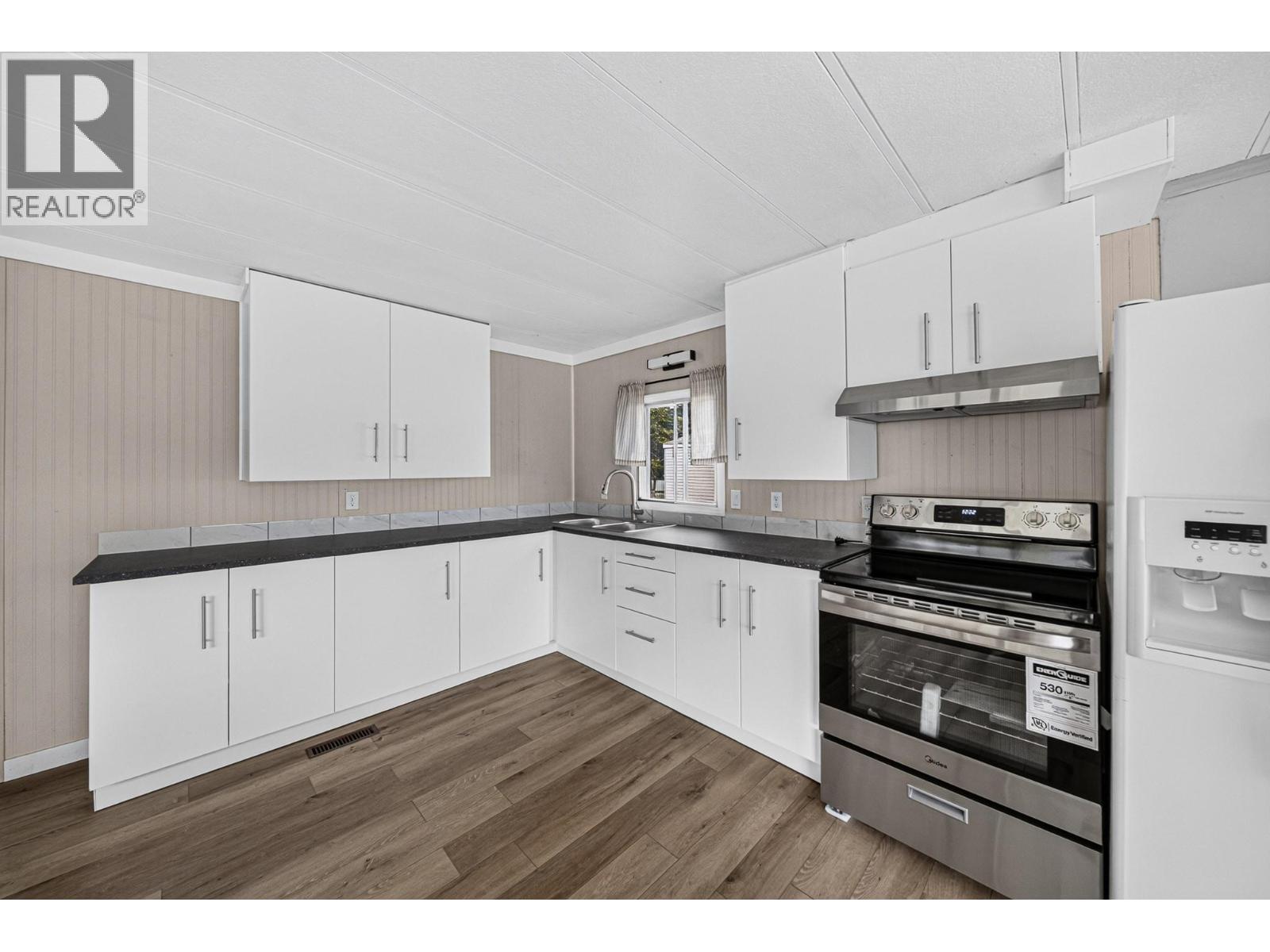 7555 Highway 43 Unit# D6, Sparwood, British Columbia  V0B 2G1 - Photo 16 - 10396567