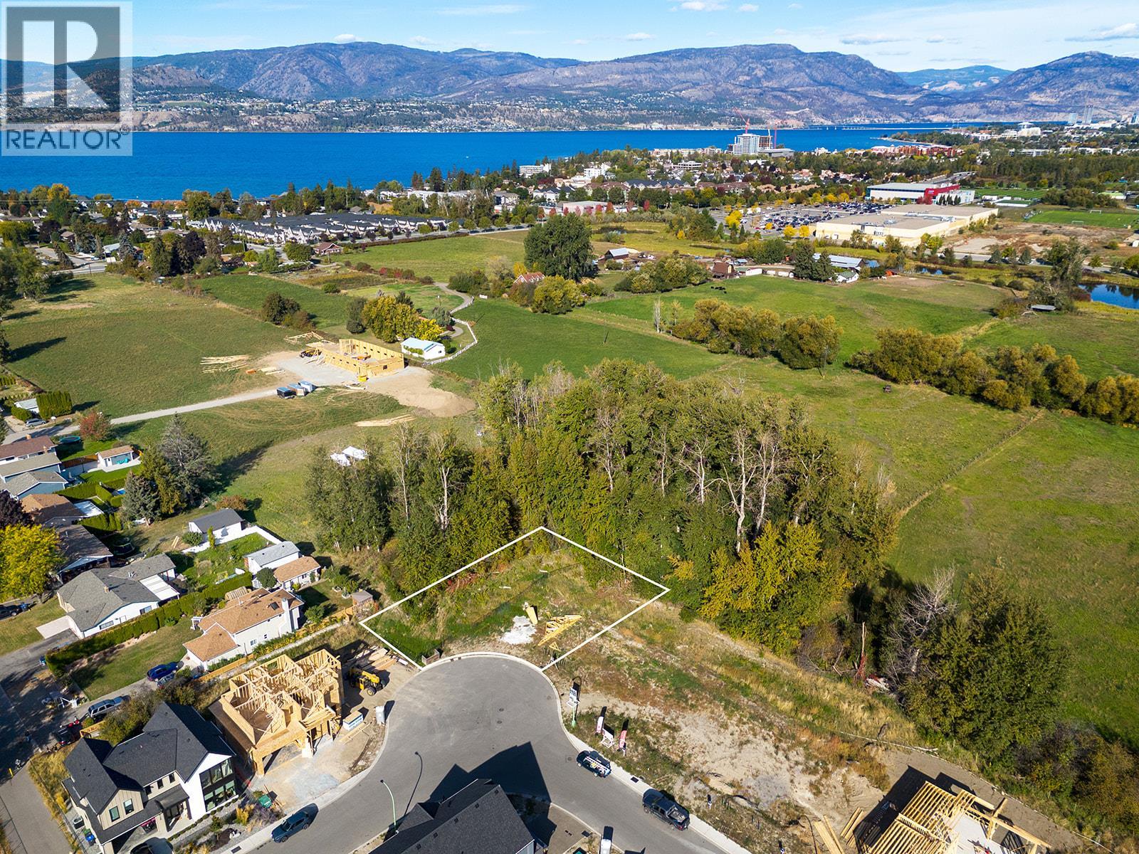 900 Bull Crescent, Kelowna, British Columbia  V1W 0E6 - Photo 1 - 10397305