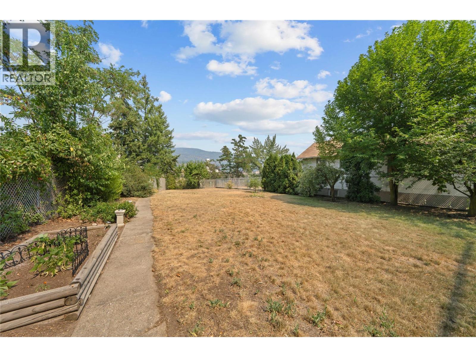 597 Binns Street, Trail, British Columbia  V1R 3L3 - Photo 41 - 10397271