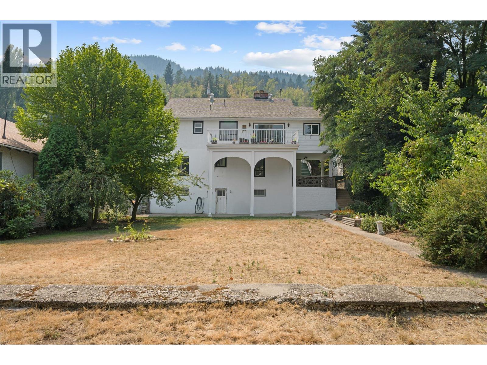 597 Binns Street, Trail, British Columbia  V1R 3L3 - Photo 43 - 10397271